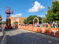 ut-football-zipline